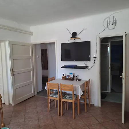 アパート Flamingo ショプロン