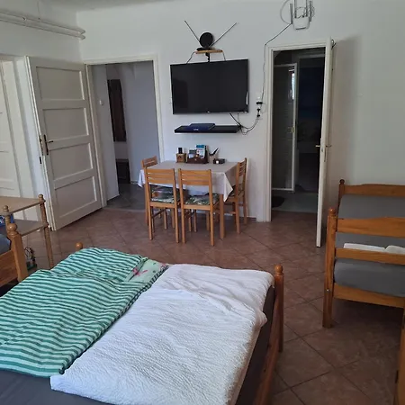 Flamingo アパート